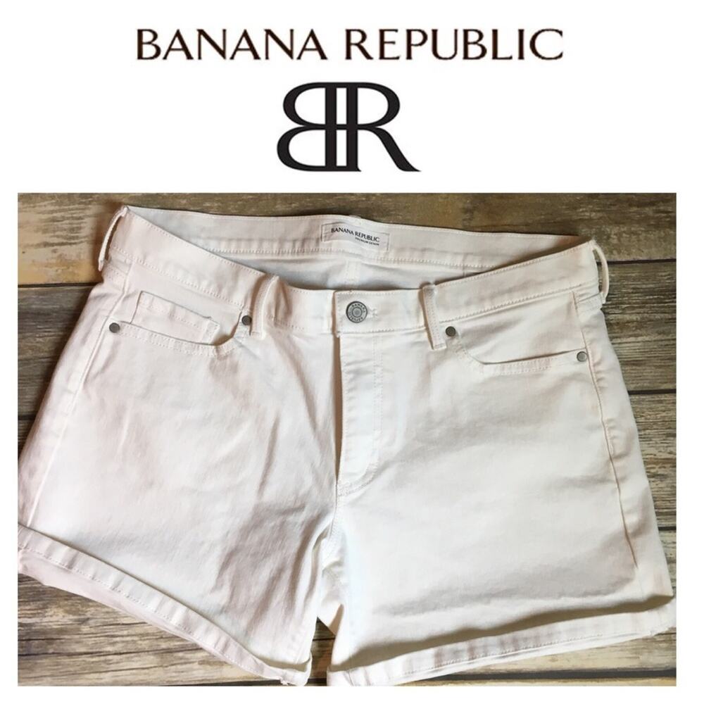 Banana Republic Roll up White Denim Jean Shorts Summer Classic